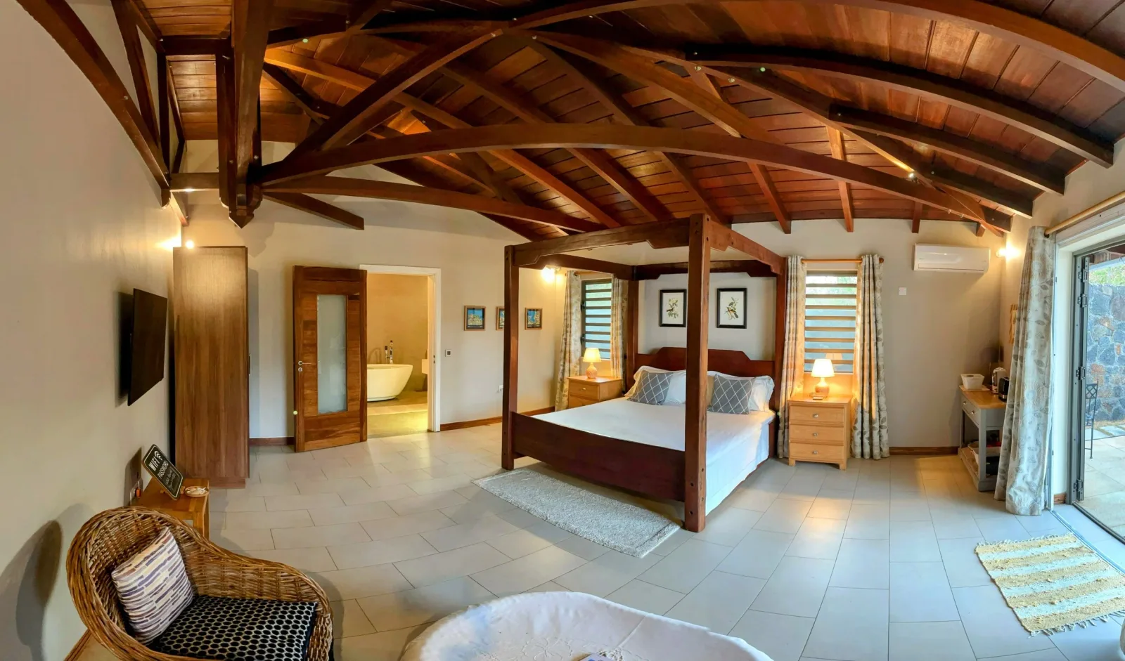 Cinnamon Room at Lakaz Kannell